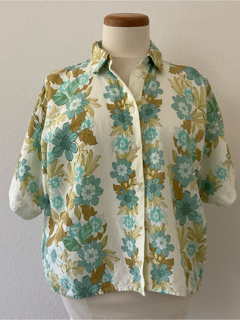 Loft Ivory/Aqua Floral Linen Button Up Shirt S